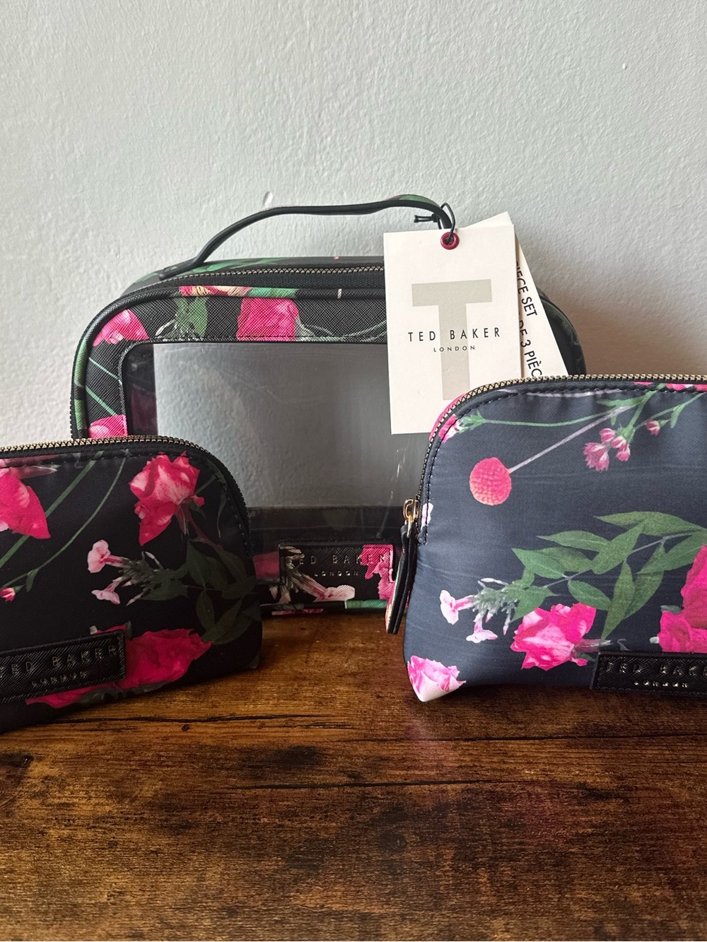 Ted Baker 3-Piece Black Floral Travel Cosmetic Set Giftable Luxury NWT - Picture 2 of 7